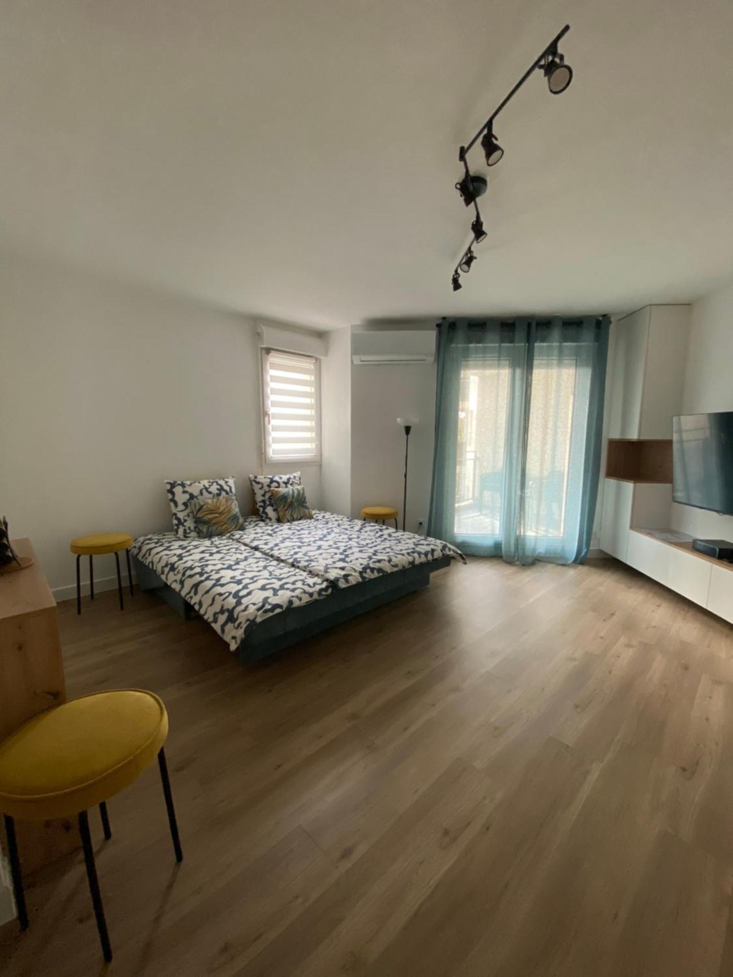 Rives Du Lez - Prestige Apartment มงต์เปอลิเยร์ ภายนอก รูปภาพ